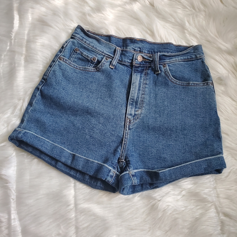 Adorable levis, size 29.